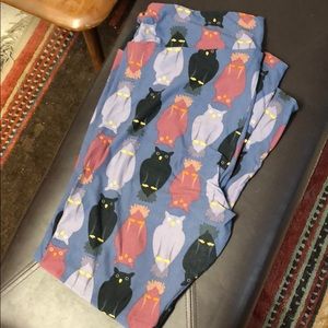 LuLaRoe TC2 Owl Leggings!